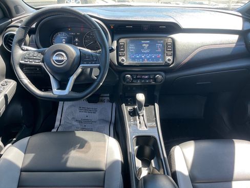 Used 2024 Nissan Kicks SR w/ SR Premium Package FWD image 6