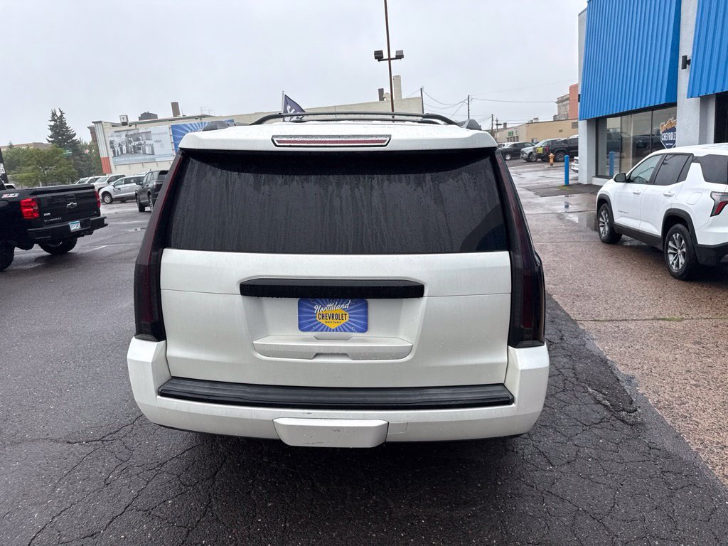 Used 2017 GMC Yukon Denali AWD/4WD image 11