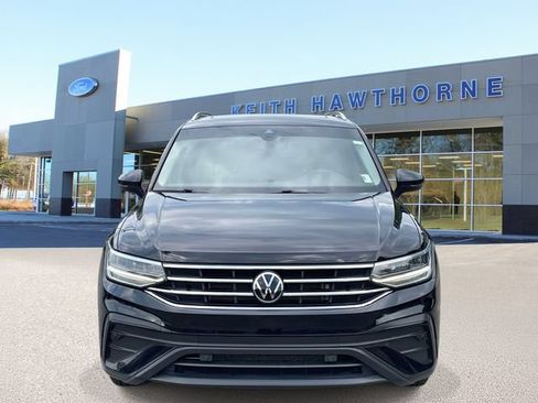 Used 2023 Volkswagen Tiguan SE FWD image 2