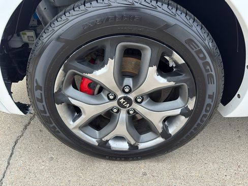 Used 2019 Kia Sorento SX AWD/4WD image 12