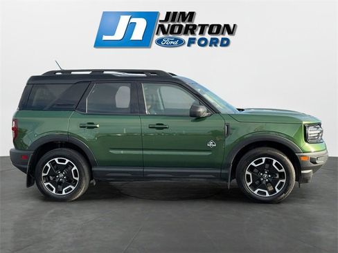 Used 2024 Ford Bronco Sport Outer Banks image 2