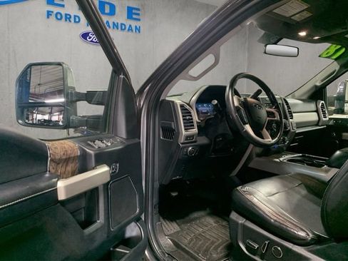 Used 2018 Ford F250 Lariat w/ Chrome Package AWD/4WD image 32