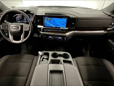 Used 2025 GMC Sierra 1500 SLE w/ Preferred Package AWD/4WD image 17