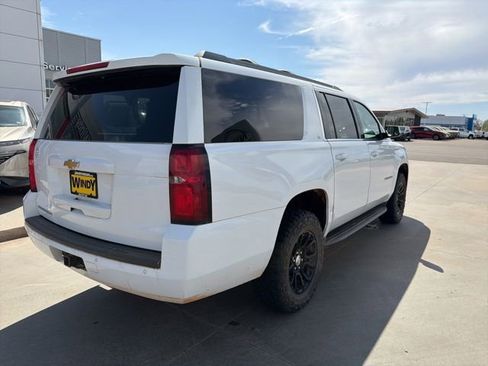 Used 2019 Chevrolet Suburban LT image 7