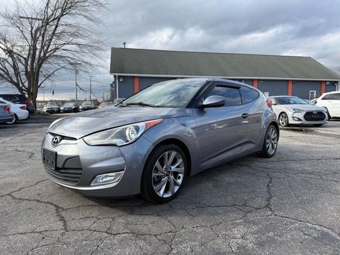 Used 2017 Hyundai Veloster Base 3dr Coupe DCT w/Black Sea image 7