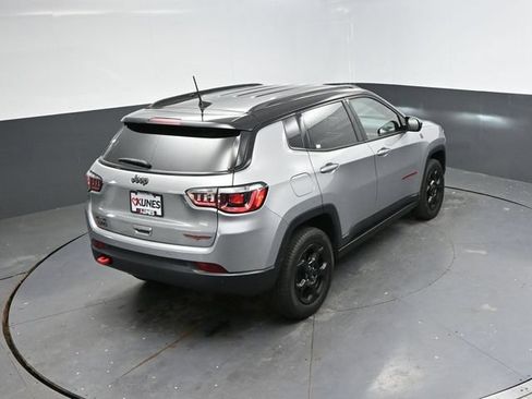 Used 2023 Jeep Compass Trailhawk AWD/4WD image 35