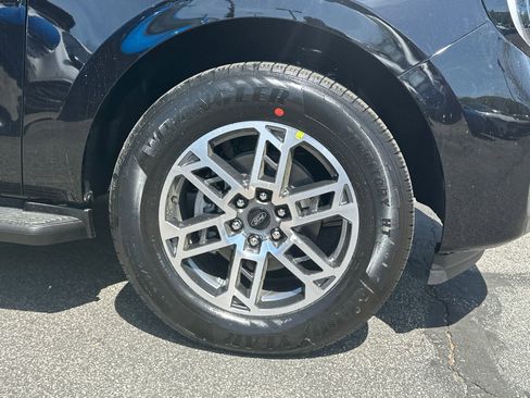 New 2026 Ford Expedition Active RWD image 30