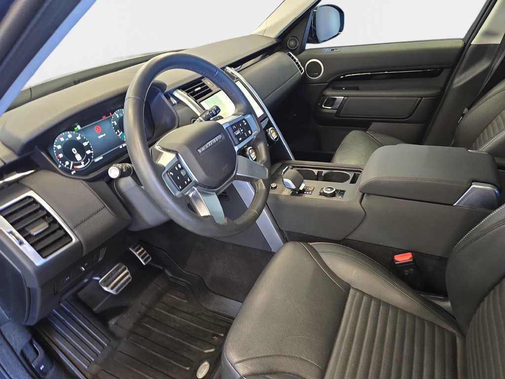 Certified 2024 Land Rover Discovery S AWD/4WD image 20