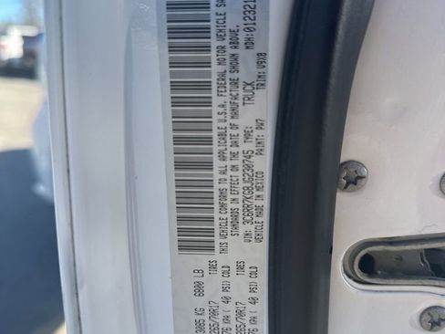 Used 2018 RAM 1500 Express image 34