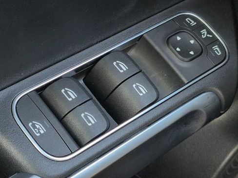 Certified 2024 Mercedes-Benz GLB 250 4MATIC image 23