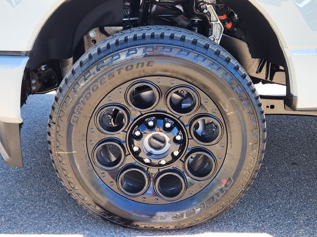 New 2026 Ford F350 Lariat w/ Black Appearance Package AWD/4WD image 9