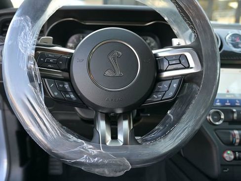 Used 2022 Ford Mustang Shelby GT500 w/ Carbon Fiber Track Pack image 37