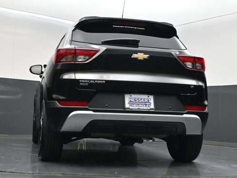 Used 2021 Chevrolet TrailBlazer LT w/ Premium Seating Package AWD/4WD image 40
