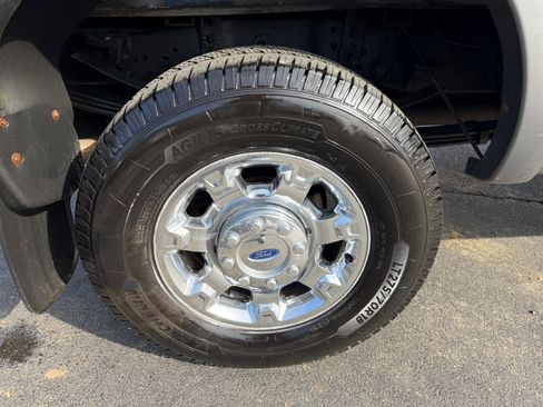 Used 2012 Ford F250 Lariat w/ Chrome Pkg AWD/4WD image 44