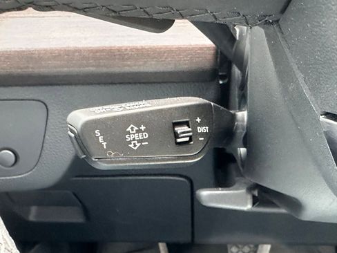 Used 2023 Audi Q5 2.0T Premium w/ Convenience Package image 28