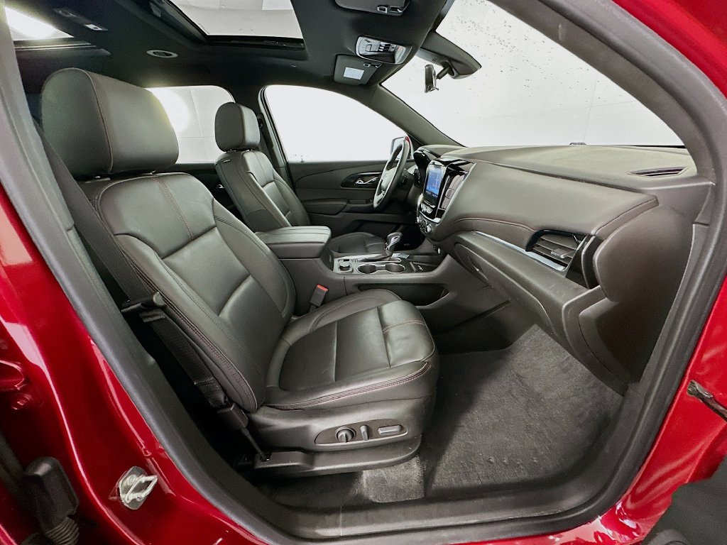 Used 2023 Chevrolet Traverse RS w/ LPO, Floor Liner Package AWD/4WD image 30