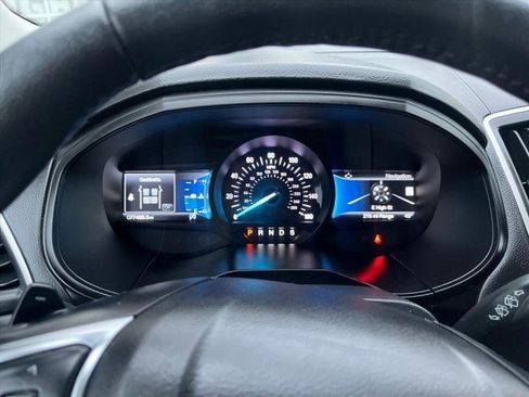 Used 2022 Ford Edge SEL w/ Convenience Package image 18