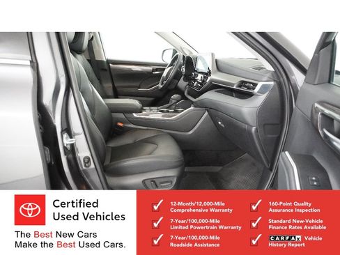 Certified 2025 Toyota Highlander Limited AWD/4WD image 9