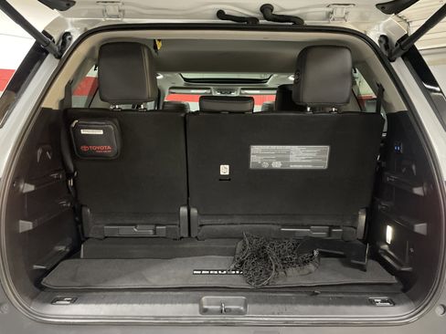 Used 2024 Toyota Sequoia Limited image 34