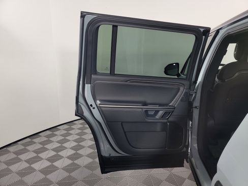 Used 2024 Rivian R1S Adventure image 17