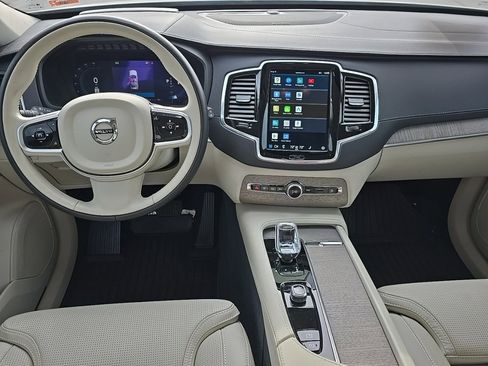 Used 2025 Volvo XC90 B6 Ultra w/ Protection Package Premier image 33