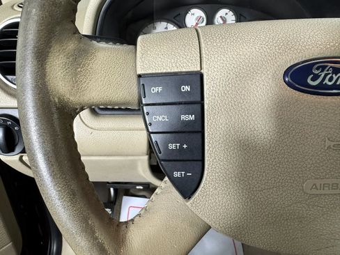 Used 2006 Ford Freestyle Limited AWD/4WD image 15