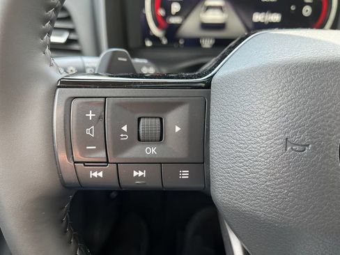 Used 2026 Nissan Rogue Platinum w/ Platinum Premium Package AWD/4WD image 19
