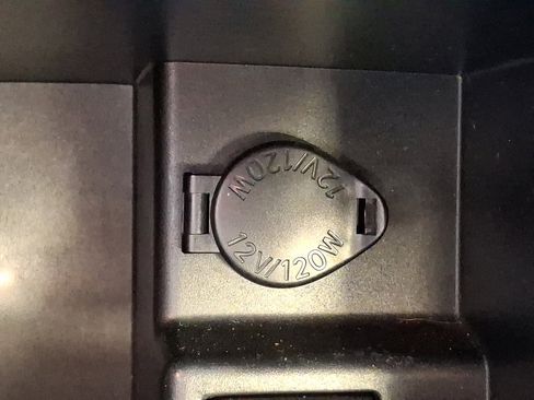 Used 2013 Toyota Camry LE image 25