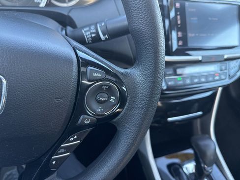 Used 2016 Honda Accord EX image 16