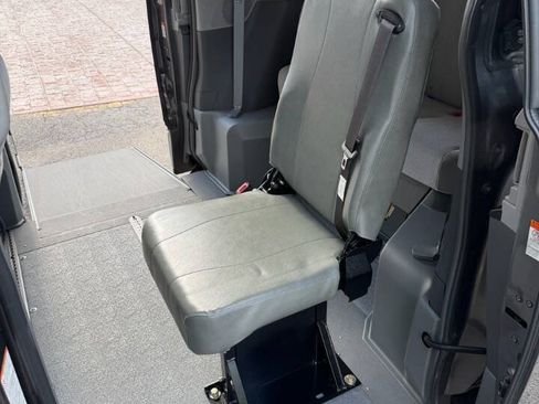 Used 2018 Toyota Sienna LE FWD image 16