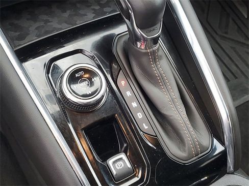 Used 2024 GMC Canyon AT4 w/ Canyon Safety Plus Package image 30