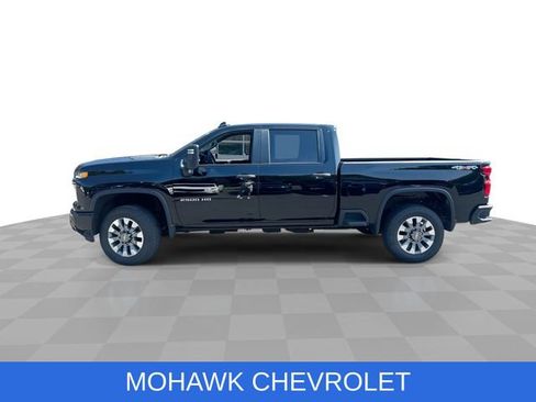 Used 2024 Chevrolet Silverado 2500 Custom w/ Custom Value Package AWD/4WD image 5