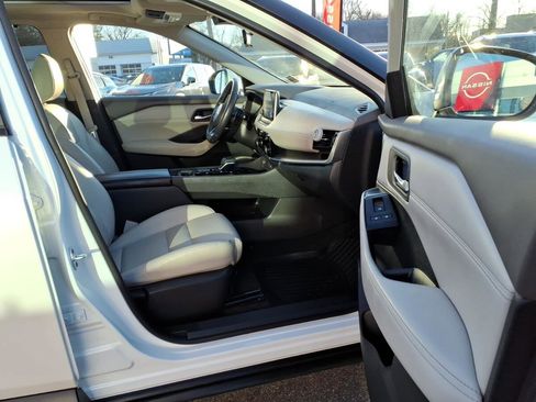 Certified 2023 Nissan Rogue SV w/ SV Premium Package AWD/4WD image 14