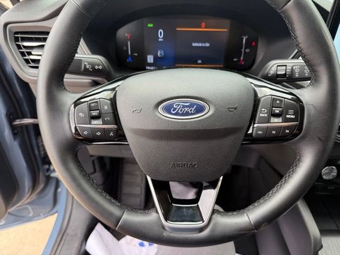 Certified 2025 Ford Escape SE FWD image 26
