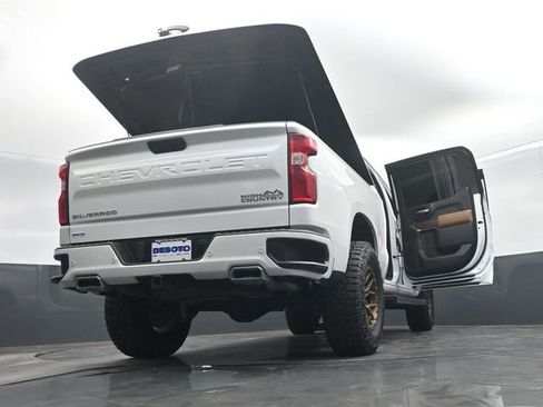 Used 2020 Chevrolet Silverado 1500 High Country w/ Technology Package AWD/4WD image 77