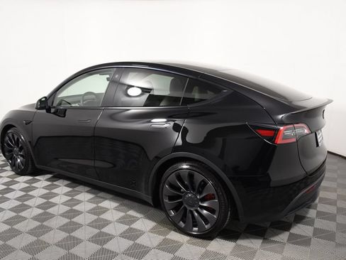 Used 2023 Tesla Model Y Performance AWD/4WD image 3