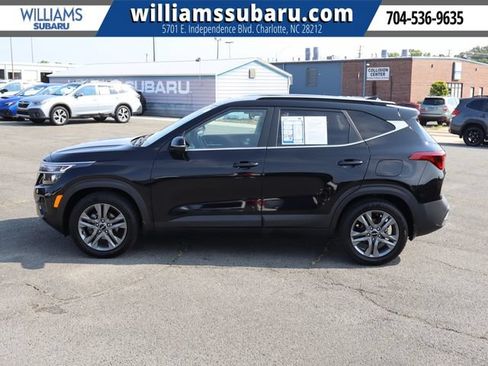 Used 2023 Kia Seltos S w/ Navigation Package FWD image 5