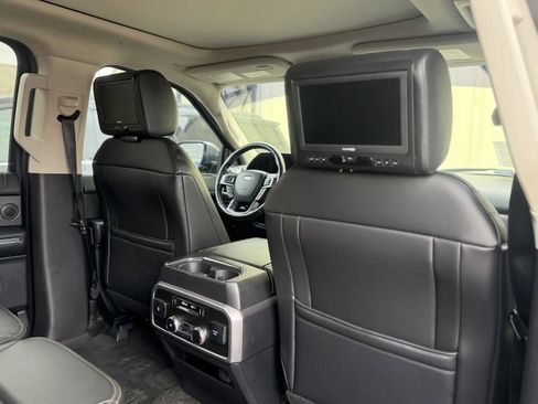 Used 2018 Ford Expedition Platinum image 48