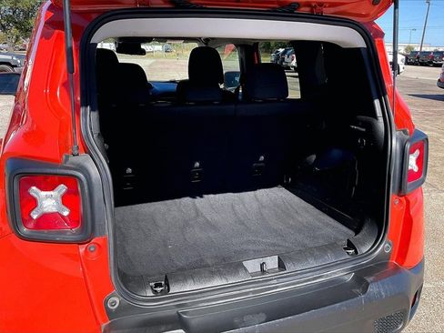 Used 2021 Jeep Renegade Latitude image 37