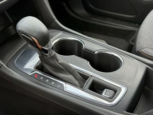 Used 2024 Chevrolet Equinox LT w/ LPO, Floor Liner Package FWD image 19
