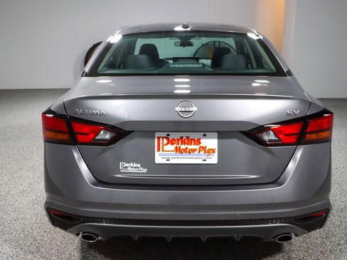 Used 2023 Nissan Altima 2.5 SV w/ SV Premium Package image 8