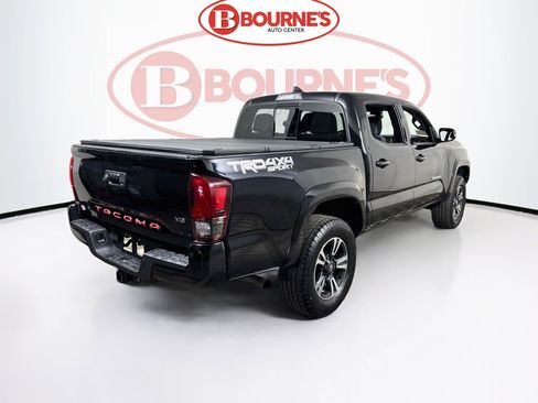 Used 2018 Toyota Tacoma TRD Sport w/ Technology Package AWD/4WD image 10