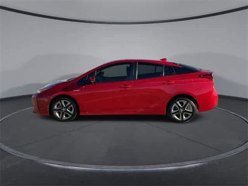 Used 2019 Toyota Prius XLE image 5