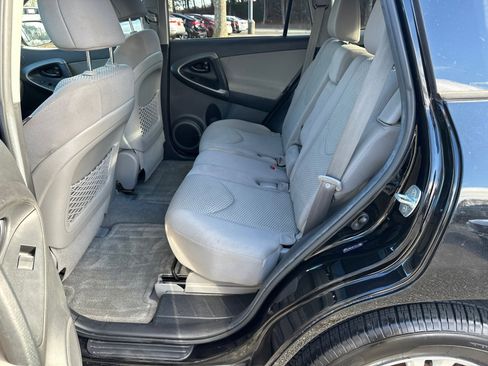 Used 2011 Toyota RAV4 2WD image 21