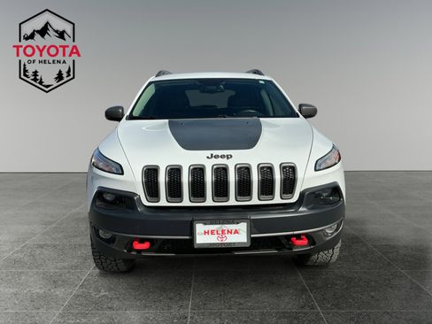 Used 2017 Jeep Cherokee Trailhawk image 8