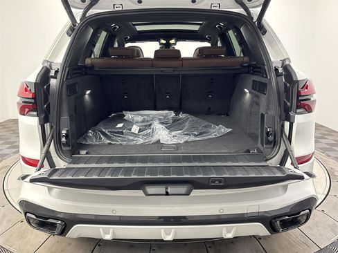 New 2026 BMW X5 xDrive40i w/ M Sport Package image 21