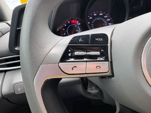 Used 2022 Hyundai Elantra SEL FWD image 33