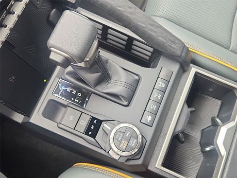 Used 2025 Toyota Tacoma 4x4 Double Cab Hybrid image 15