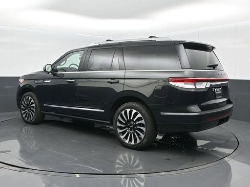 Used 2023 Lincoln Navigator Black Label AWD/4WD image 6