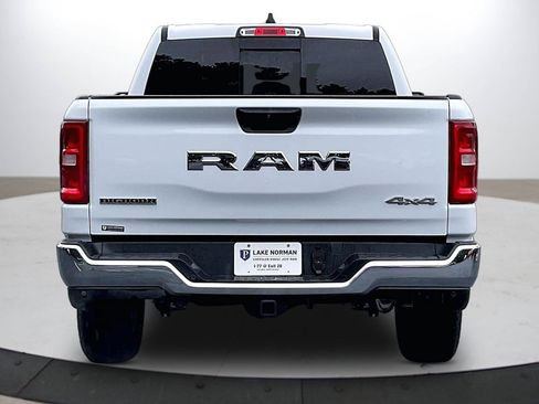 Used 2025 RAM 1500 Big Horn AWD/4WD image 8